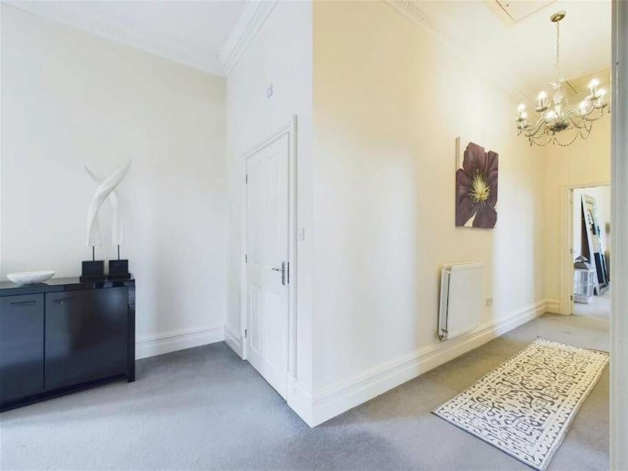 Upmarket Apartment In Ormskirk Eksteriør billede